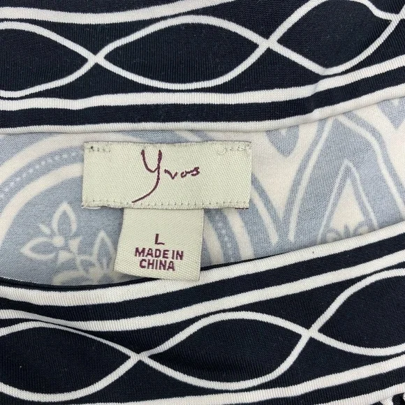 Yvos Black and White Graphic Print with Bell Sleeves- Large - Picture 2 of 7